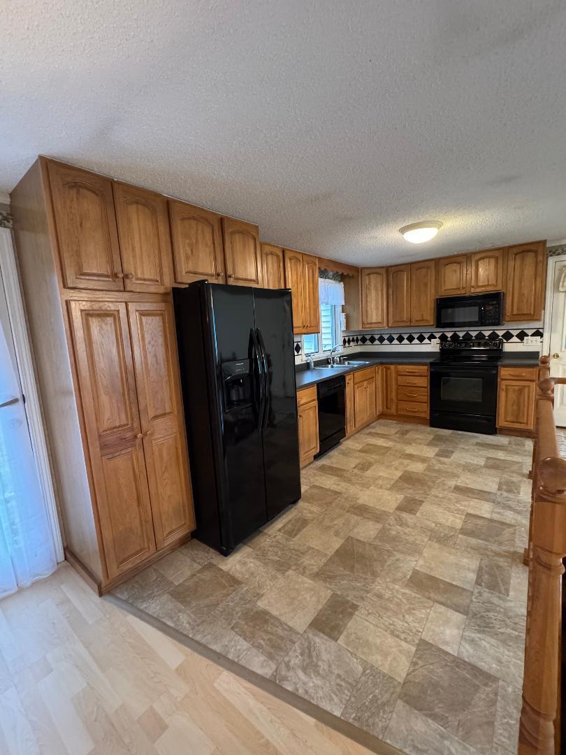 11 Tibbetts Drive Lincoln ME 04457