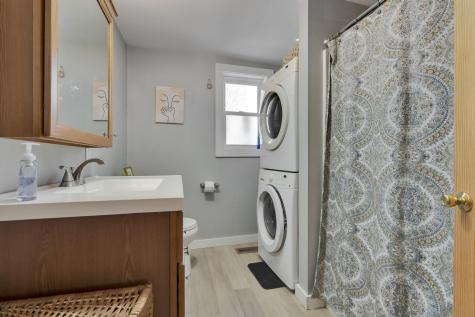 9 Snows Court North Berwick ME 03906