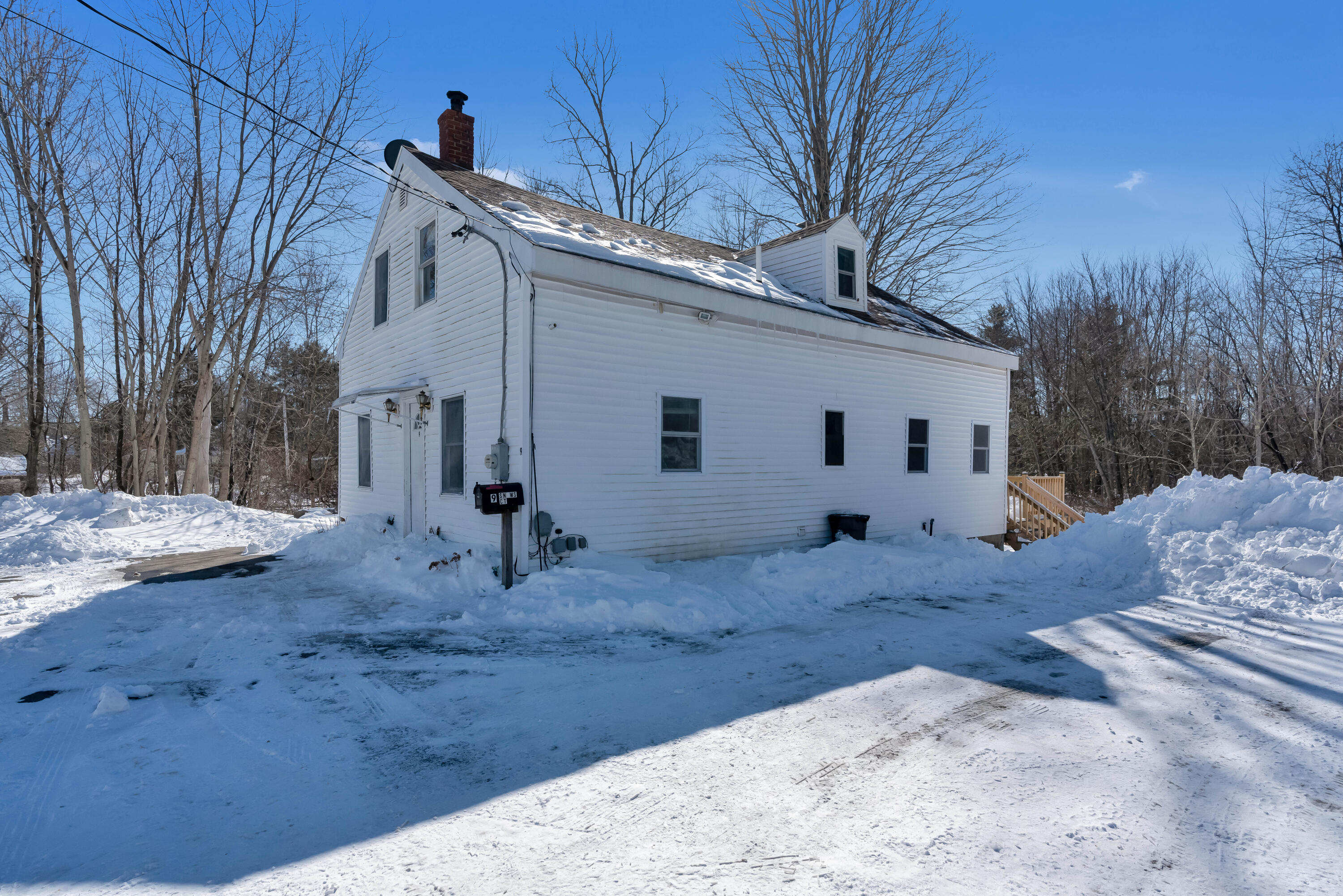 9 Snows Court North Berwick ME 03906