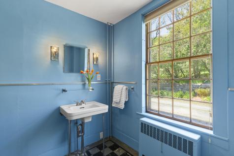 42 Winthrop Street Hallowell ME 04347