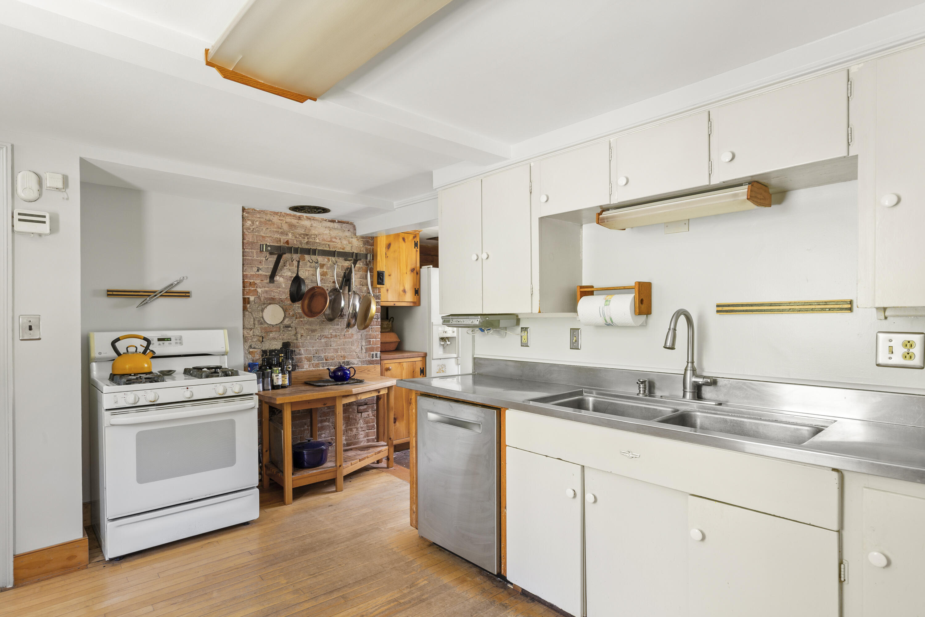 42 Winthrop Street Hallowell ME 04347