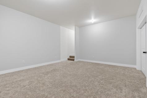 325 Fairway Drive Auburn ME 04210