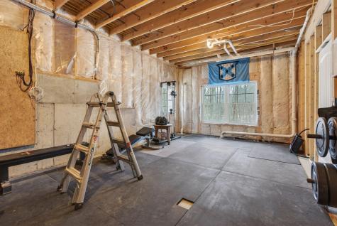 325 Fairway Drive Auburn ME 04210