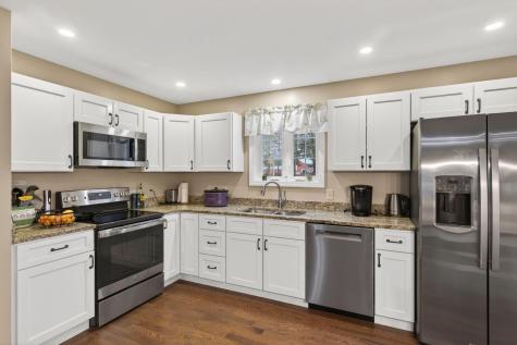 9 Alder Road Naples ME 04055