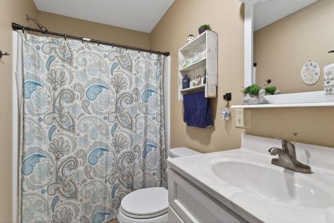 9 Alder Road Naples ME 04055