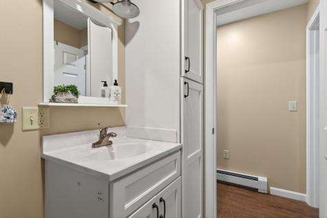 9 Alder Road Naples ME 04055