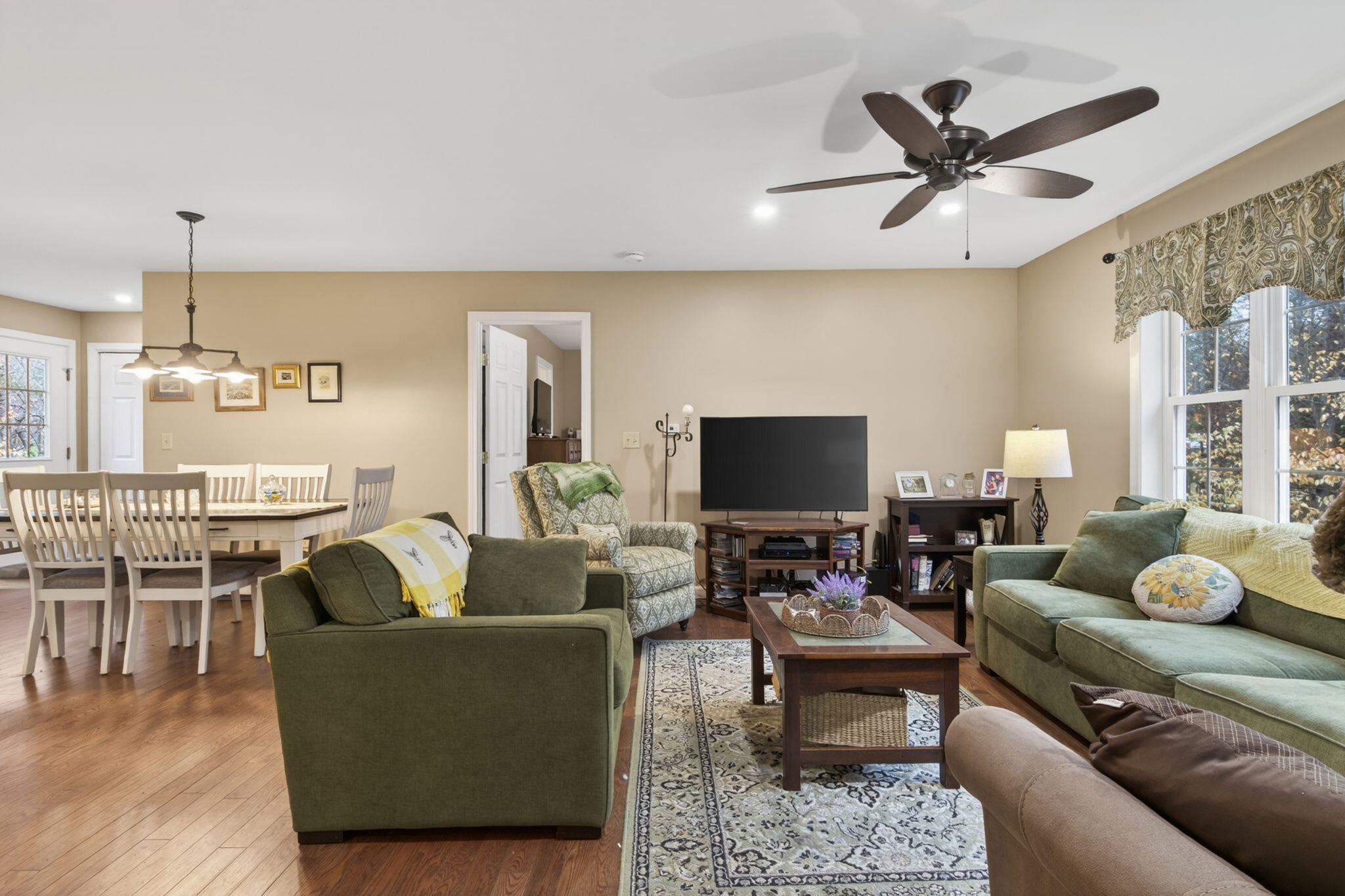 9 Alder Road Naples ME 04055