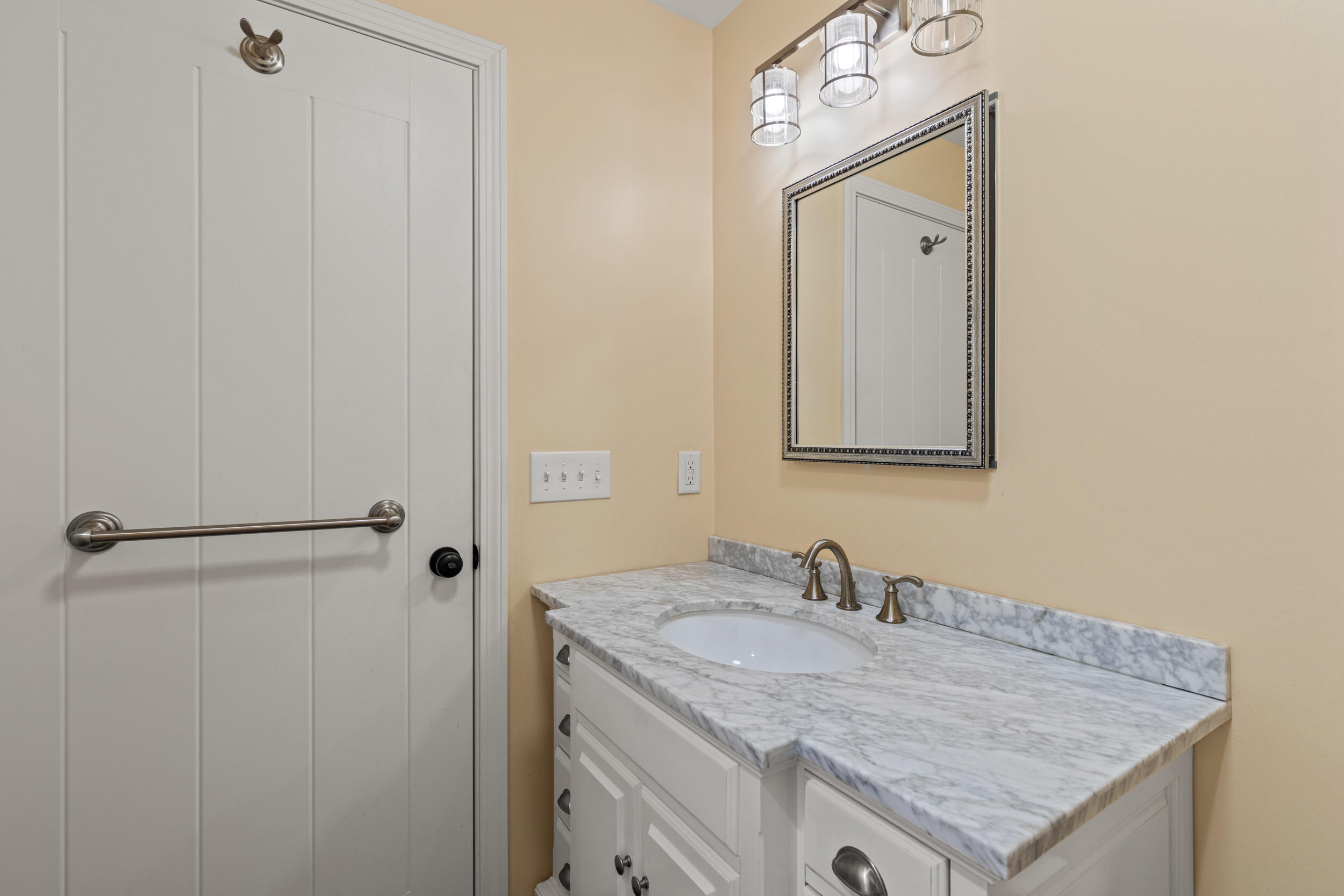 8 Summer Way Cumberland ME 04021