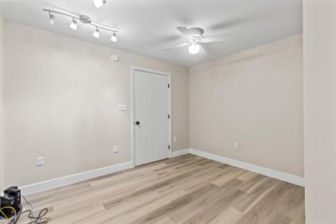 8 Summer Way Cumberland ME 04021