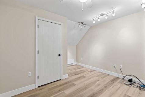 8 Summer Way Cumberland ME 04021