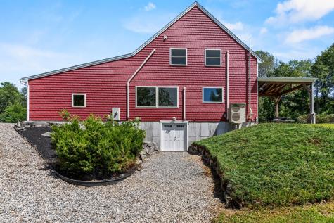 8 Summer Way Cumberland ME 04021