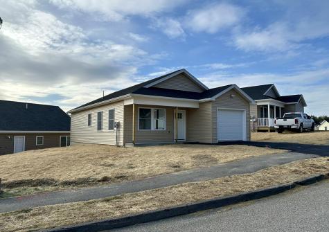 22 Village Circle Augusta ME 04330