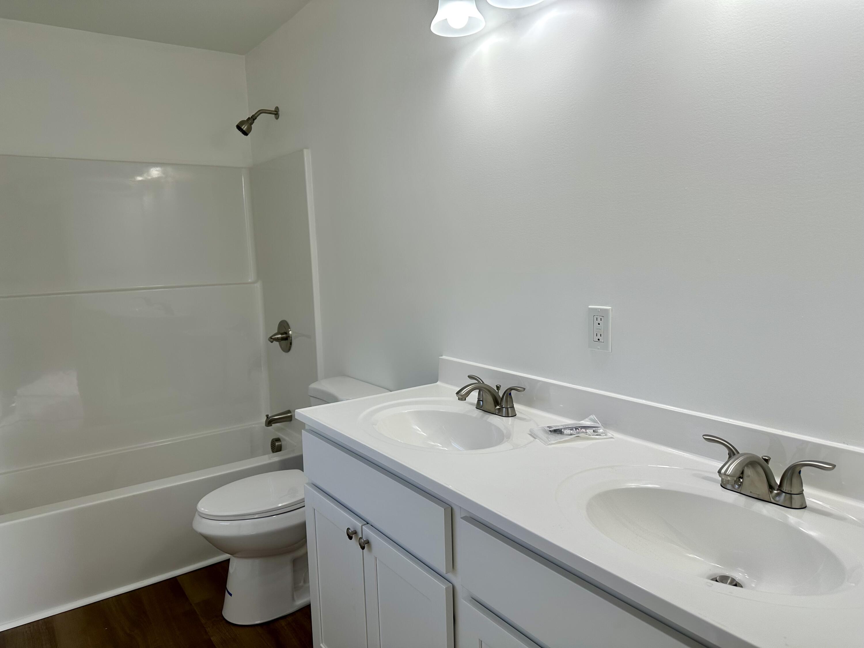 22 Village Circle Augusta ME 04330