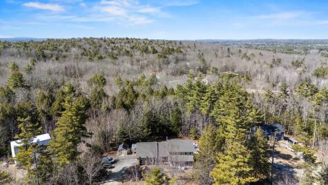 7 Roman Woods Way Gray ME 04039