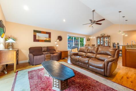 6 Macintosh Lane Lewiston ME 04240