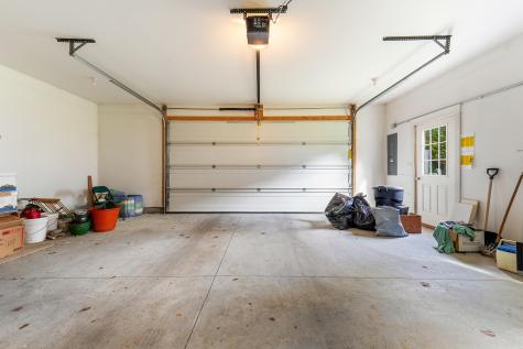 6 Macintosh Lane Lewiston ME 04240