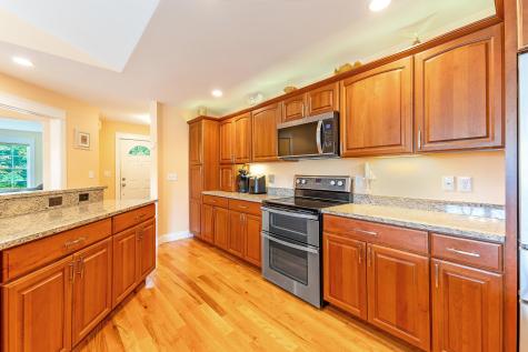 6 Macintosh Lane Lewiston ME 04240