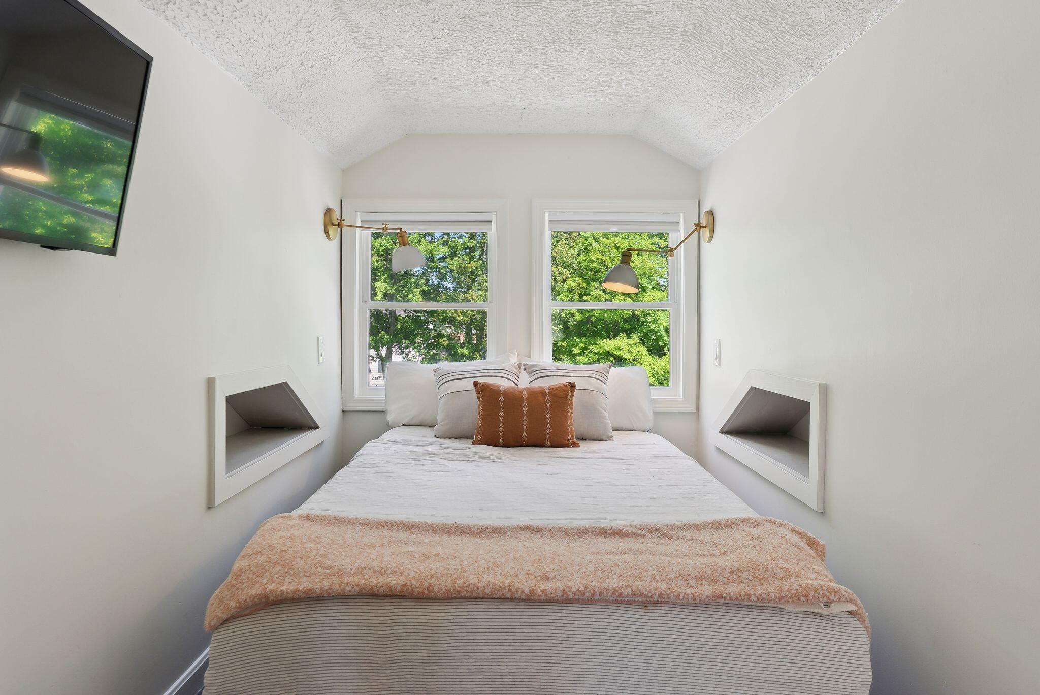 239 Auburn Street Portland ME 04103