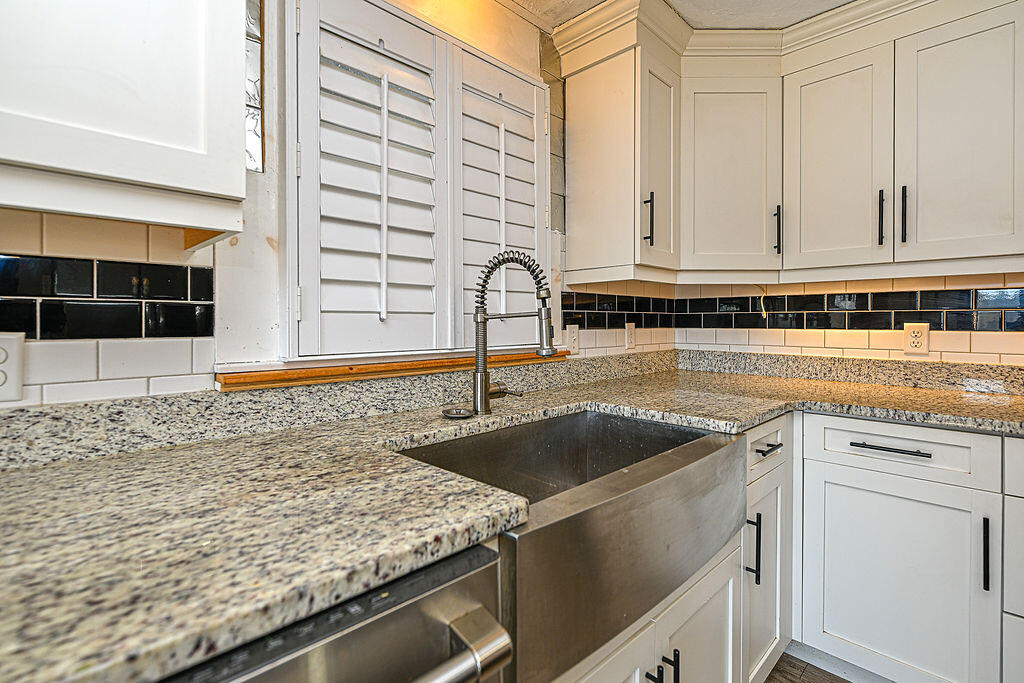 28 Ridgewood Road Eliot ME 03903