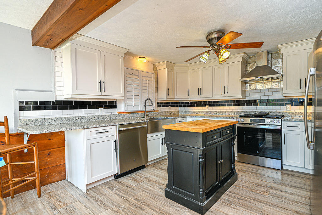 28 Ridgewood Road Eliot ME 03903