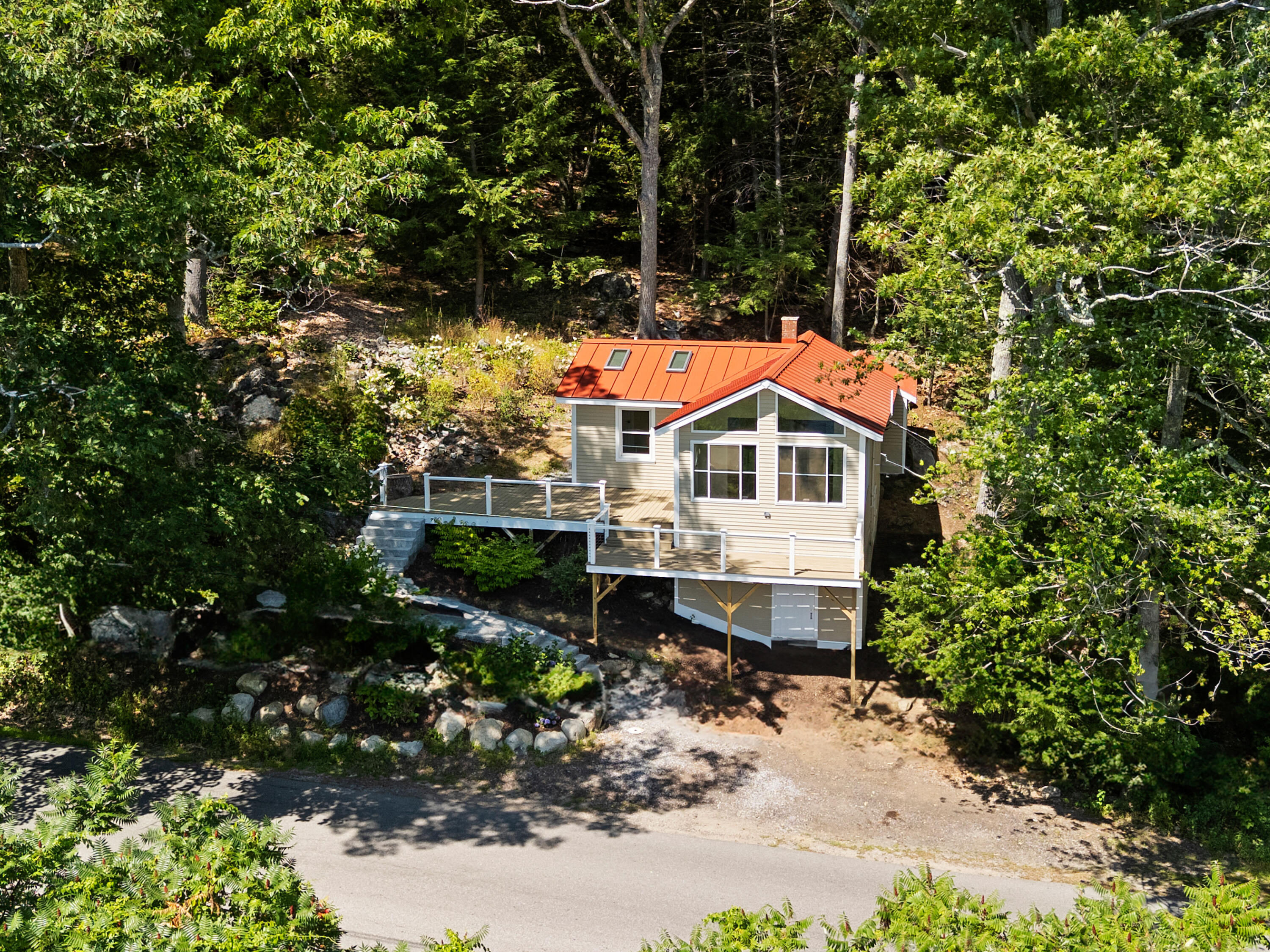 161 Molyneaux Road Camden ME 04843