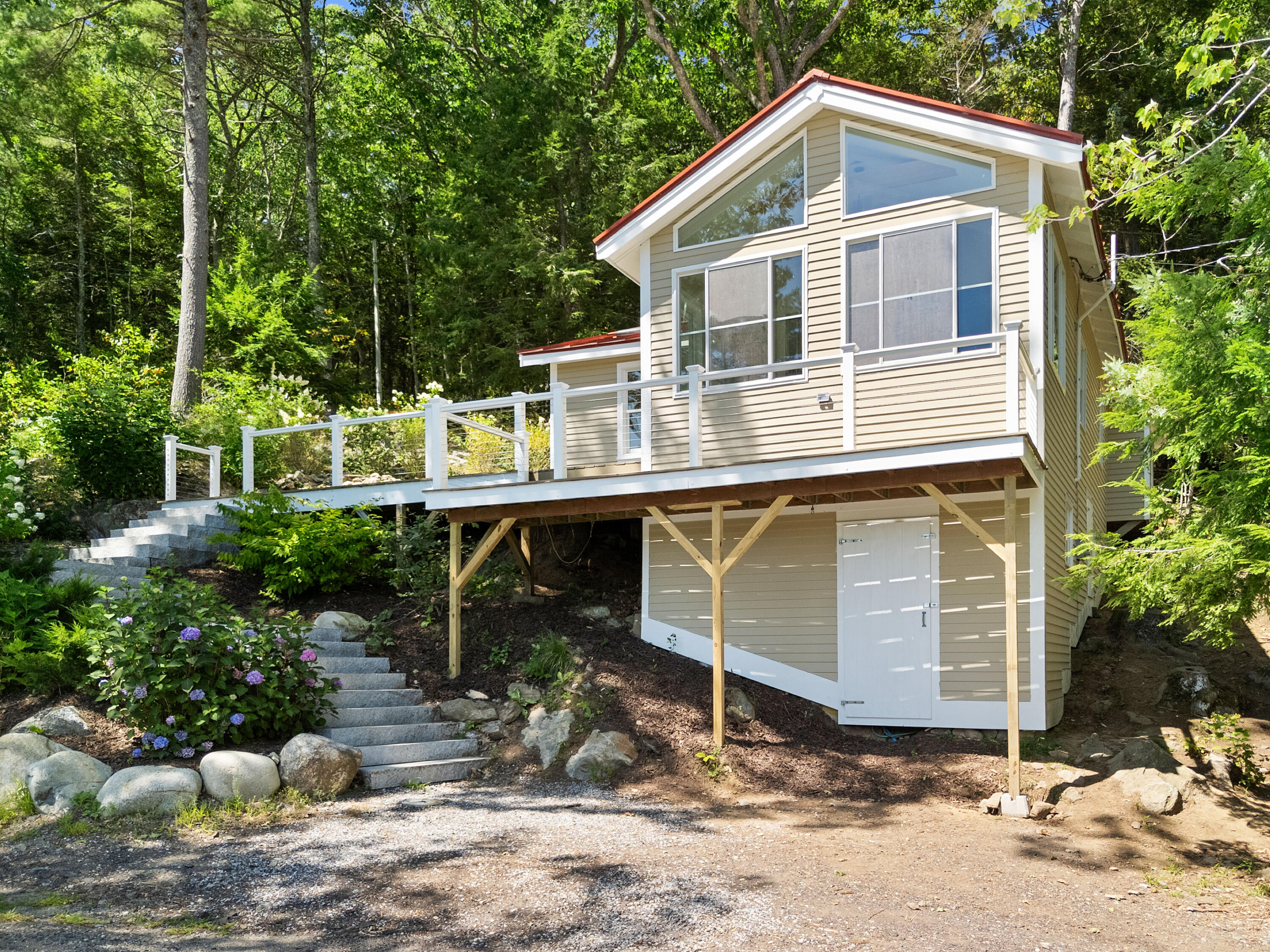 161 Molyneaux Road Camden ME 04843