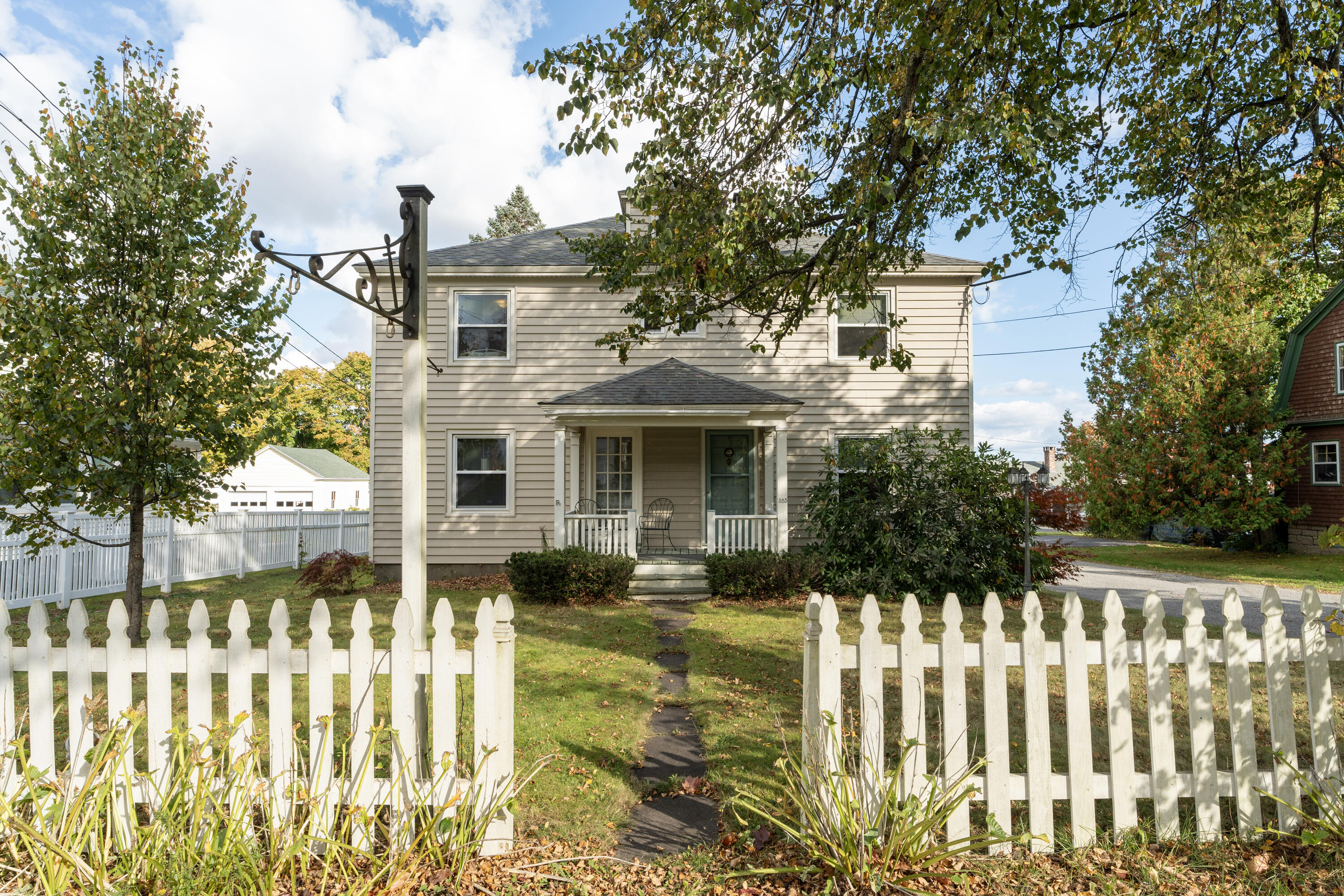 385 Main Street Southwest Harbor ME 04679