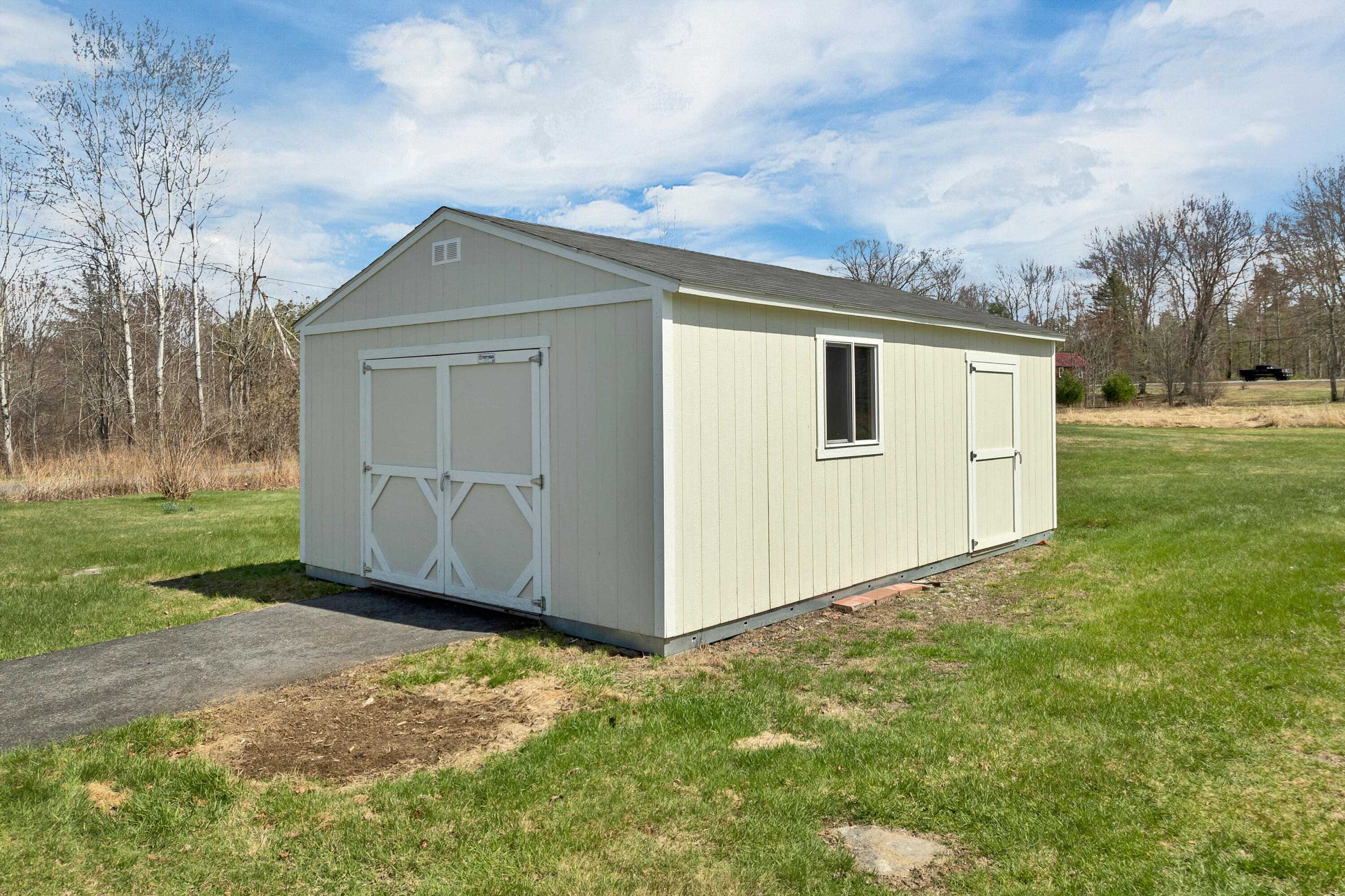 12 Hummingbird Lane Standish ME 04085