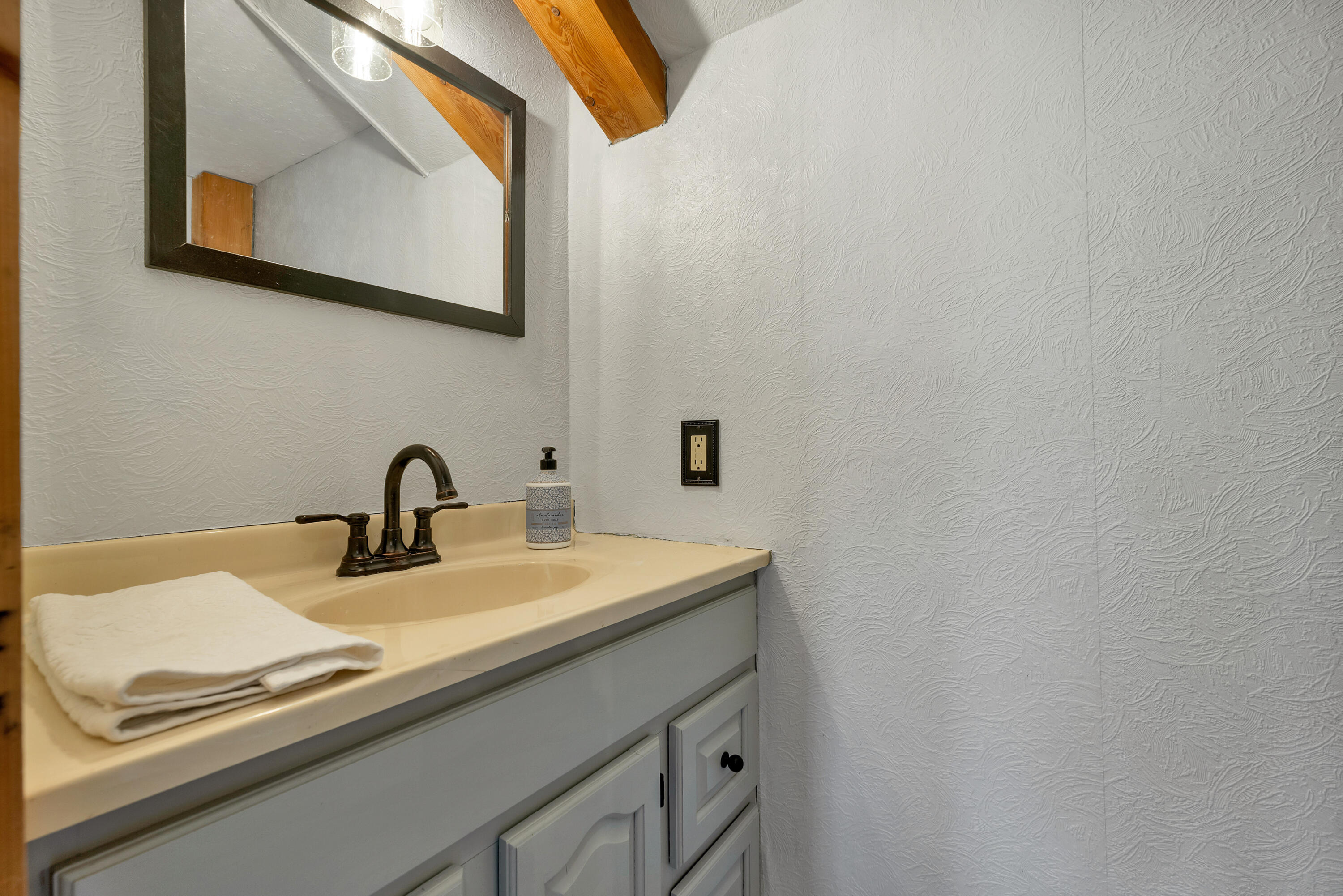 12 Hummingbird Lane Standish ME 04085