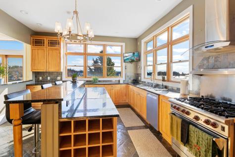 38 W. Main W Main Street Vinalhaven ME 04863