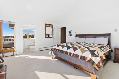 38 W. Main W Main Street Vinalhaven ME 04863