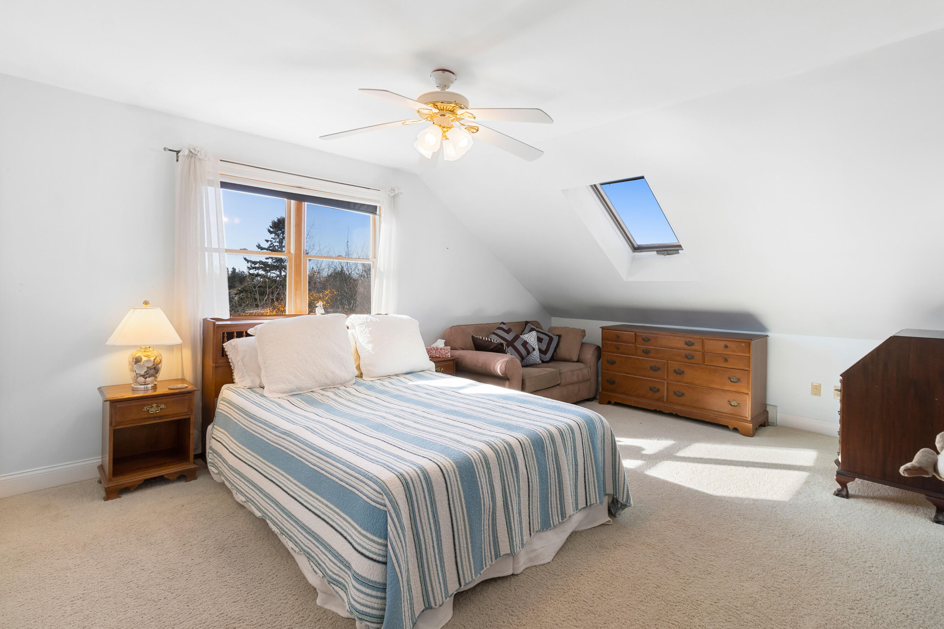 38 W. Main W Main Street Vinalhaven ME 04863