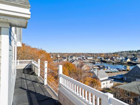 38 W. Main W Main Street Vinalhaven ME 04863