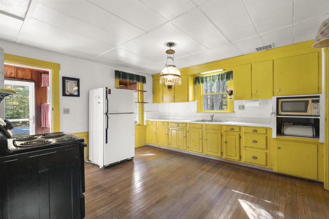 576 Back River Road Boothbay ME 04537