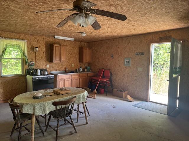 3-5 Gravy Lane Bradford ME 04410