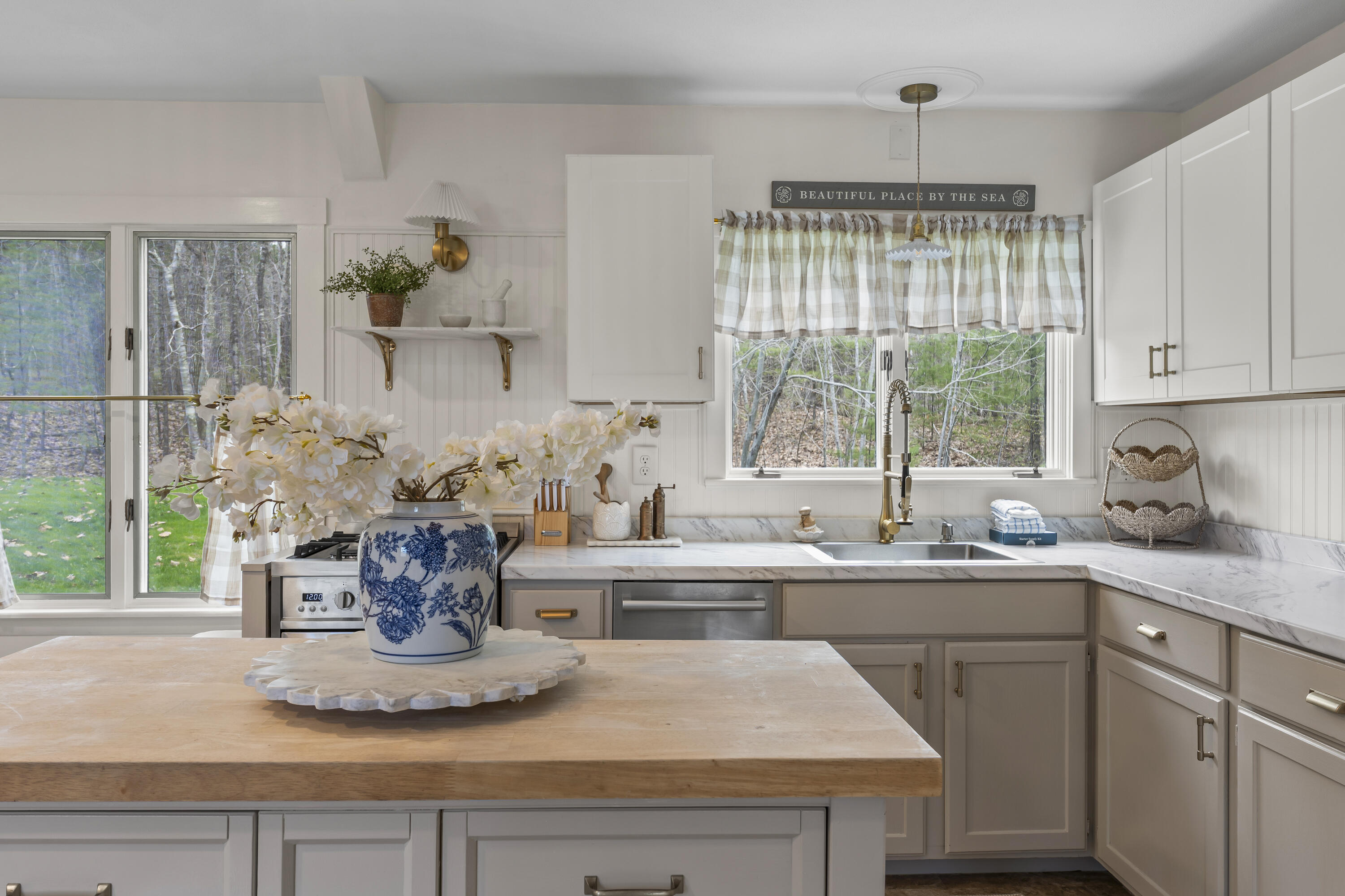 176 Shore Road York ME 03902