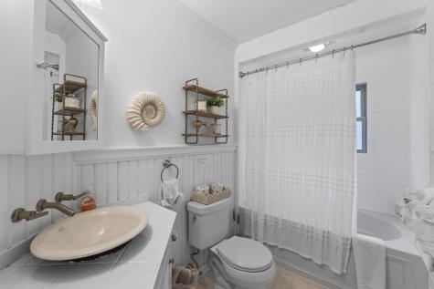 176 Shore Road York ME 03902