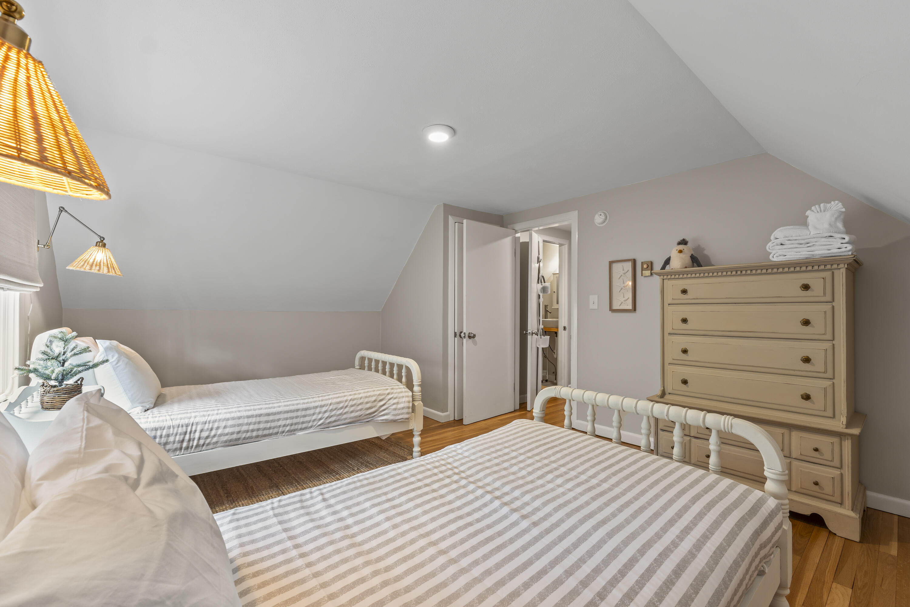 176 Shore Road York ME 03902
