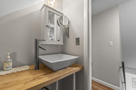 176 Shore Road York ME 03902