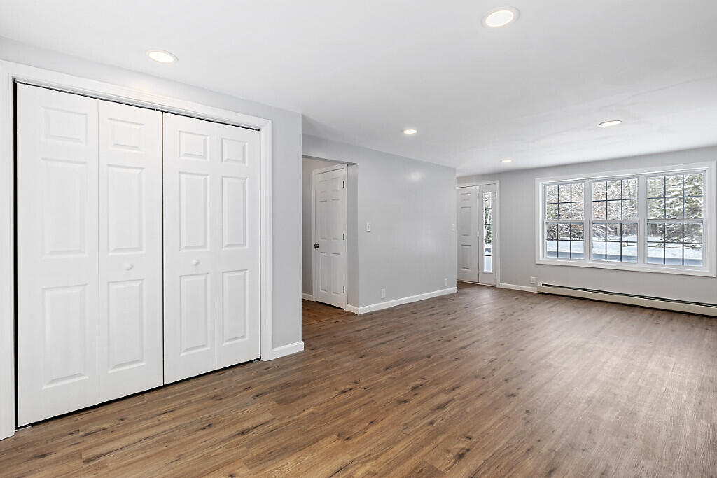 27 Common Road Dixfield ME 04224