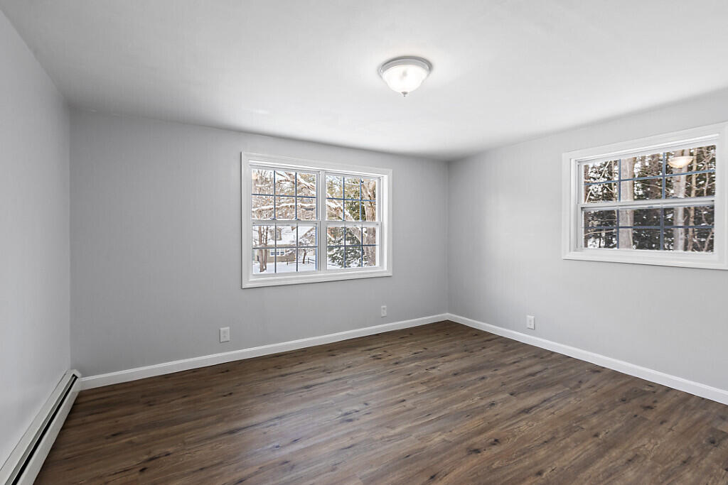 27 Common Road Dixfield ME 04224