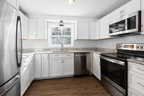 27 Common Road Dixfield ME 04224