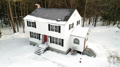 27 Common Road Dixfield ME 04224