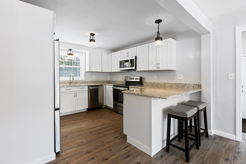 27 Common Road Dixfield ME 04224