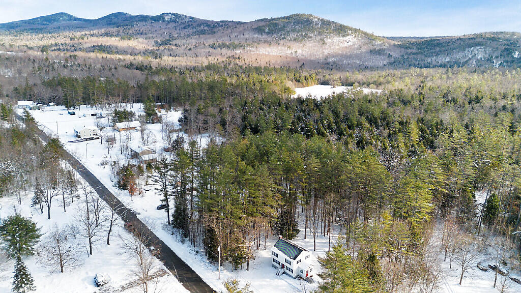 27 Common Road Dixfield ME 04224