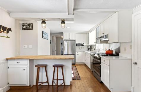 24 Johnson Road Falmouth ME 04105