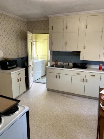 61 Tenth Street Auburn ME 04210