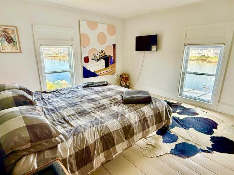 27 Clamshell Alley Vinalhaven ME 04863