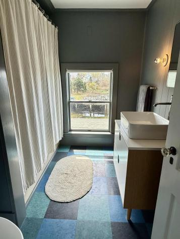 27 Clamshell Alley Vinalhaven ME 04863