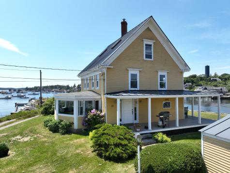 27 Clamshell Alley Vinalhaven ME 04863